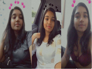 Sexy Cute Malaysian Tamil Mal Shows For Boobs